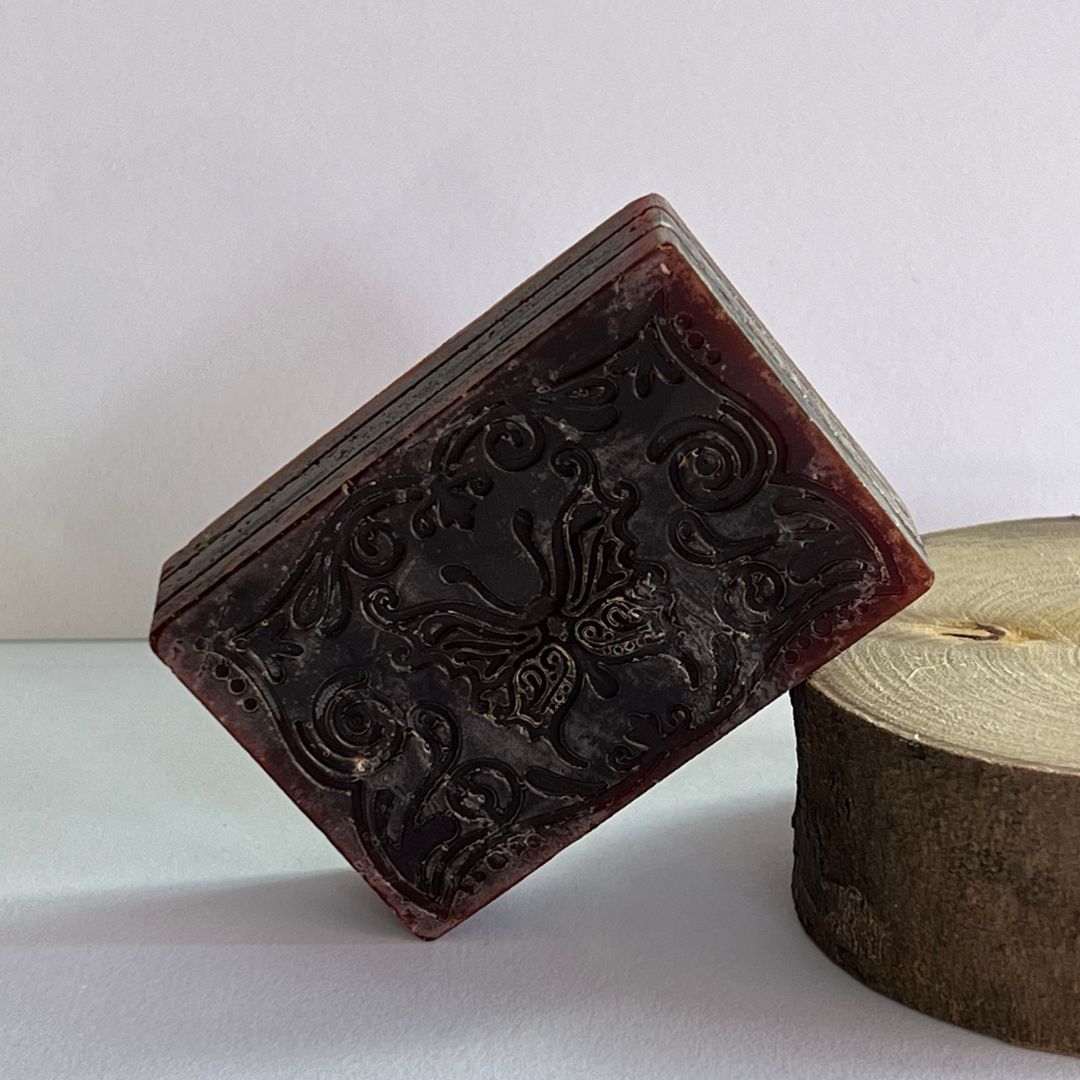 Jabón  facial y corporal de chocolate y miel, piel seca
