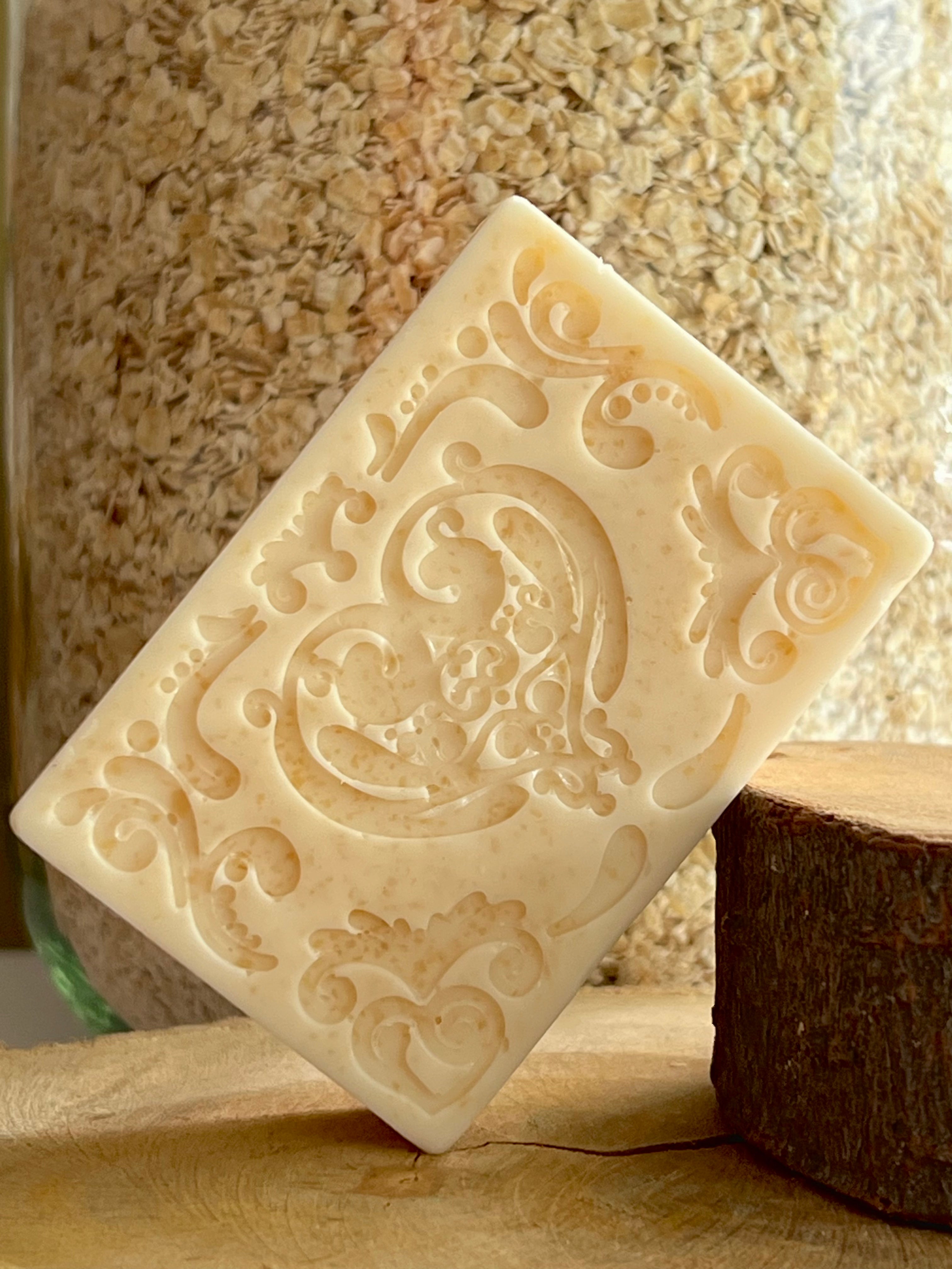 Jabón facial de avena, miel y manzanilla
