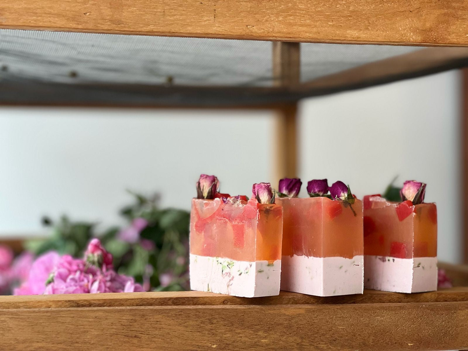 Jabón Corporal de Rosas y Sacha Inchi – Hidratación y suavidad natural